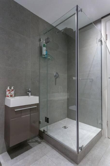 Apartment Luxury Waterfront Canals Cape Town